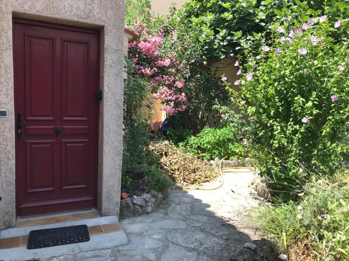 Chambre Climatisee Avec Sdb Privee Dans Une Villa Avec Piscine Ouverte D'Avril A Mi Octobre Marsylia Zewnętrze zdjęcie