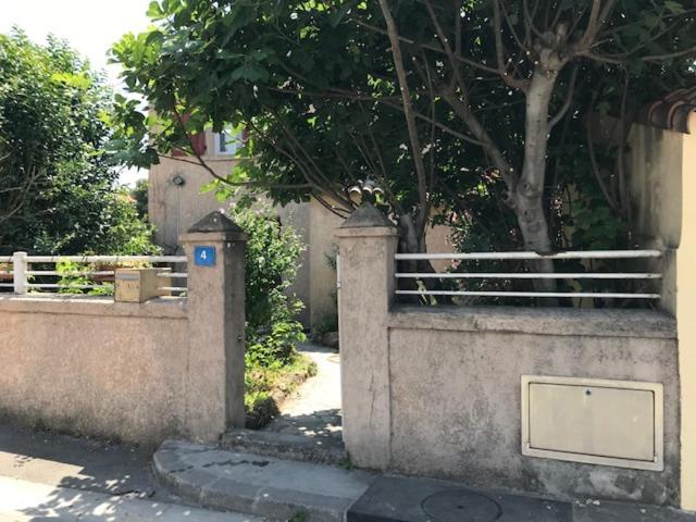 Chambre Climatisee Avec Sdb Privee Dans Une Villa Avec Piscine Ouverte D'Avril A Mi Octobre Marsylia Zewnętrze zdjęcie