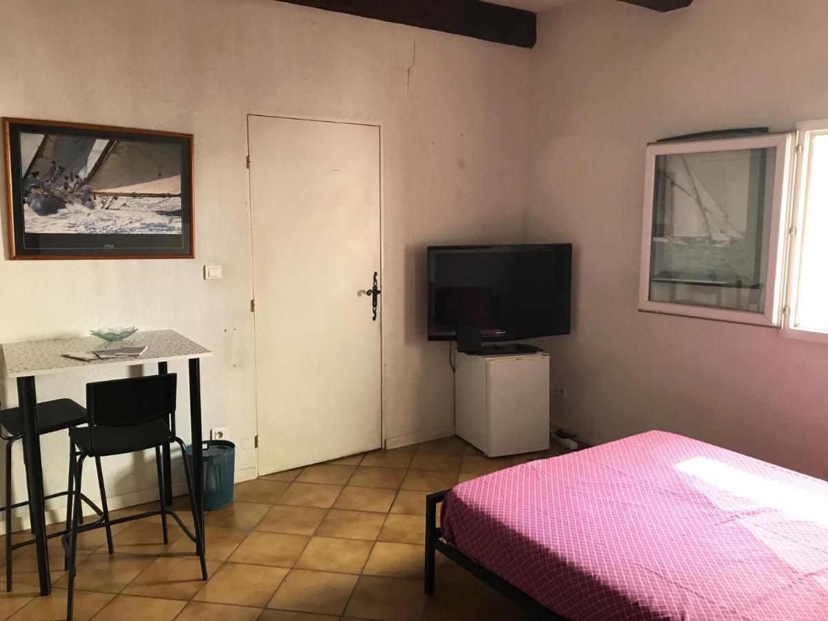 Chambre Climatisee Avec Sdb Privee Dans Une Villa Avec Piscine Ouverte D'Avril A Mi Octobre Marsylia Zewnętrze zdjęcie